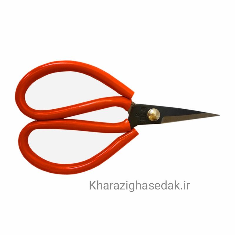 <ul> <li><em><strong>کیفیت : فوق العاده عالی و درجه یک</strong></em></li> <li><em><strong>جنس تیغه : فولادی درجه یک</strong></em></li> <li><em><strong>جنس دسته : روکش شده از لاستیک درجه یک</strong></em></li> <li><em><strong>فروش بصورت یک عددی</strong></em></li> <li><em><strong>فعلا در یک سایز (بزرگ) موجود میباشد.</strong></em></li> </ul> قیچی چرم - تصویر 2