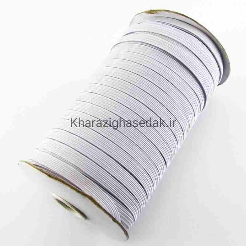<ul> <li> <h5><strong>فروش به صورت بسته ها ی5 متری</strong></h5> </li> <li> <h5><strong>کیفیت بسیار بالا</strong></h5> </li> <li> <h5><strong>پهنای دقیق در تصاویر موجود است</strong></h5> </li> <li> <h5><strong>فروش بصورت عمده هم میسر میباشد</strong></h5> </li> <li> <h5><strong>0.8 سانتی متر</strong></h5> </li> <li> <h5><strong>در دو رنگ سفید و مشکی</strong></h5> </li> </ul> کش یک سانتی - تصویر 2