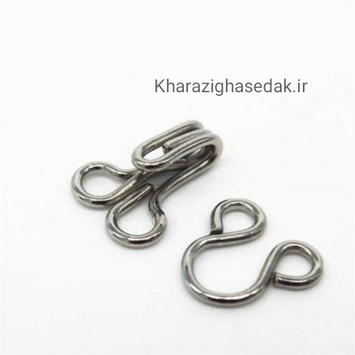 <ul> <li><em><strong>رنگ : سفید و مشکی</strong></em></li> <li><em><strong>فروش بصورت یک ورقه ای</strong></em></li> <li><em><strong>کیفیت : عالی و درجه یک</strong></em></li> <li><em><strong>سایز : 2-3-4</strong></em></li> </ul> قزن مانتویی - تصویر 5