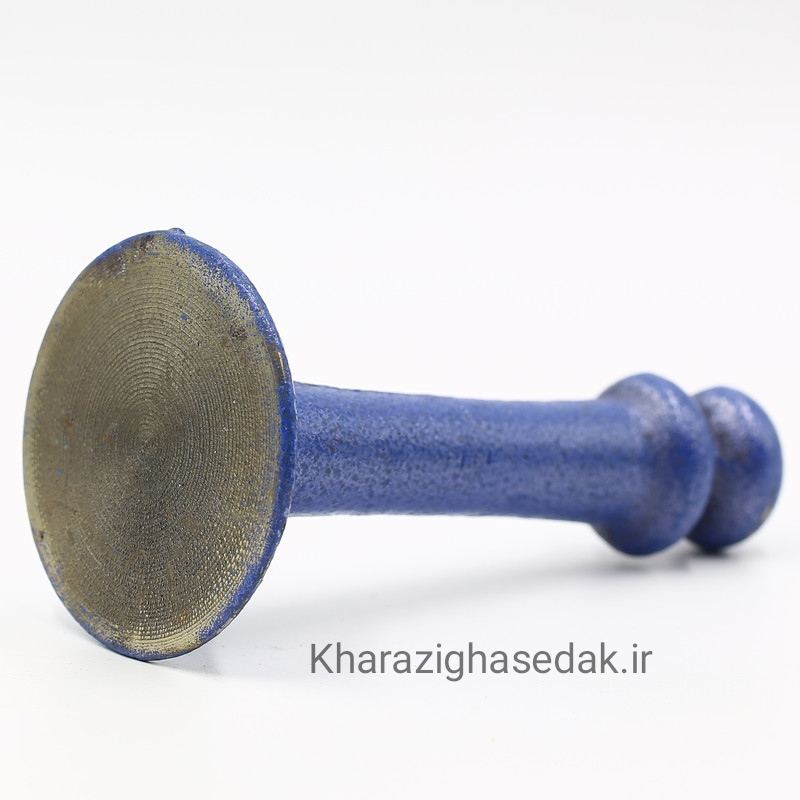 <ul> <li><em><strong>کیفیت : عالی و درجه یک</strong></em></li> <li><em><strong>در دورنگ آبی و قرمز</strong></em></li> <li><em><strong>انتخاب رنگ بصورت رندوم میباشد</strong></em></li> <li><em><strong>مورد استفاده در چرم دوزی</strong></em></li> </ul> مشته چرم دوزی - تصویر 3