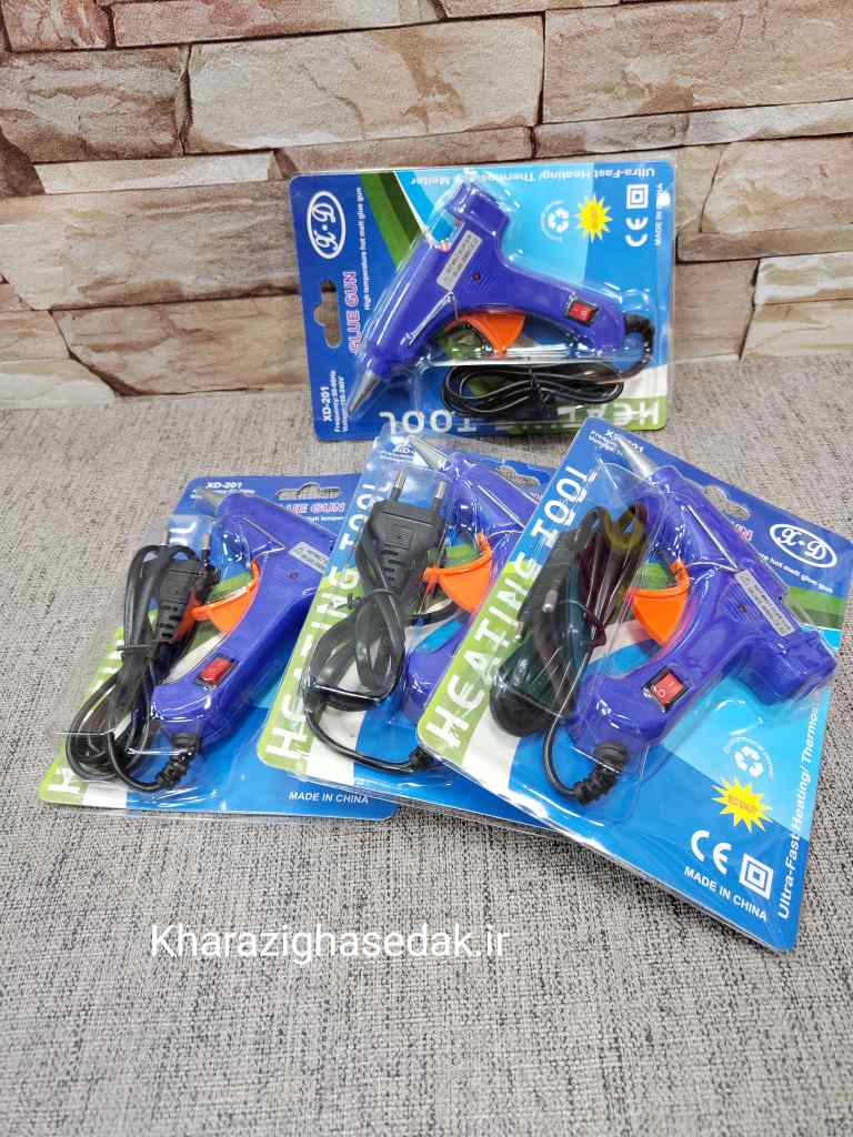 <ul> <li><em><strong>کیفیت : درجه یک</strong></em></li> <li><em><strong>رنگ : آبی</strong></em></li> <li><em><strong>ساخت کشور چین</strong></em></li> <li><em><strong>فروش بصورت تکی</strong></em></li> <li><em><strong>اندازه : کوچک</strong></em></li> </ul> تفنگ حرارتی کوچک - تصویر 2