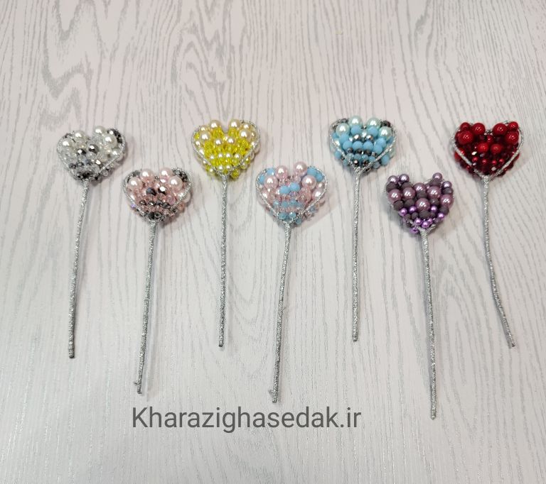 کیفیت : جنس درجه یک و رنگ های زیبا مناسب برای تاج سازی و جواهر سازی و عروسک سازی و گلسازی و... <strong>فروش بصورت (بسته یک عددی) میباشد</strong> <strong>فروش بصورت عمده هم امکان پذیر است.</strong> چوب دستی قلبی(تو پر ) - تصویر 2