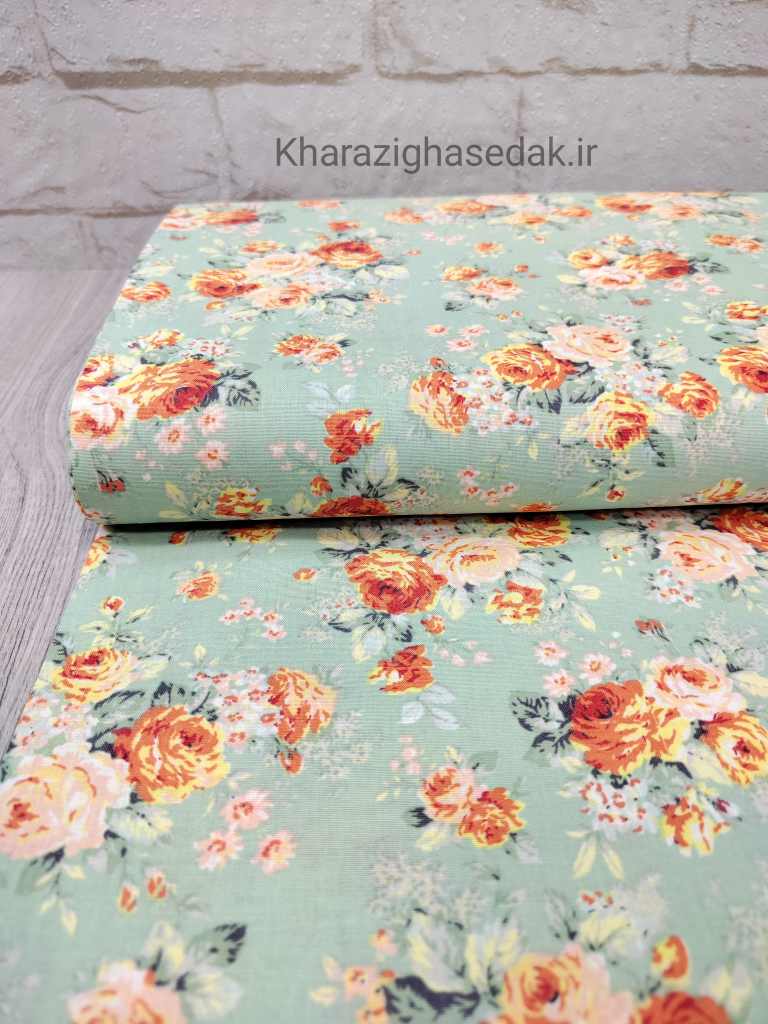 <ul> <li><em><strong>کیفیت عالی و درجه یک</strong></em></li> <li><em><strong>فروش این محصول</strong></em></li> <li><em><strong>بصورت بسته نیم متری میباشد.</strong></em></li> </ul> پارچه عرض 90 گلدار 004 - تصویر 3